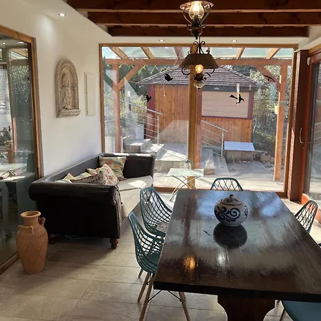 Cinegefeszek Nyaralohaz