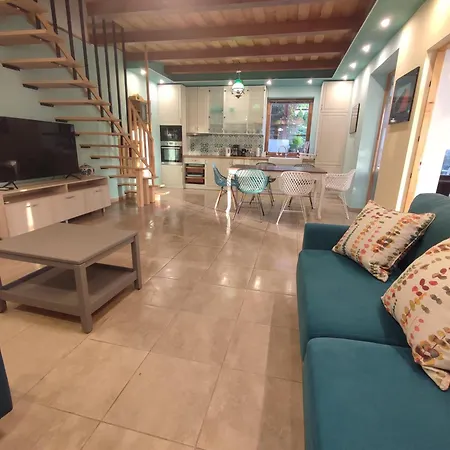 Cinegefeszek Nyaralohaz 希欧福克