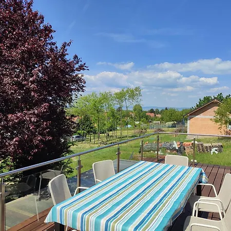Casa de Férias Cinegefeszek Nyaralohaz