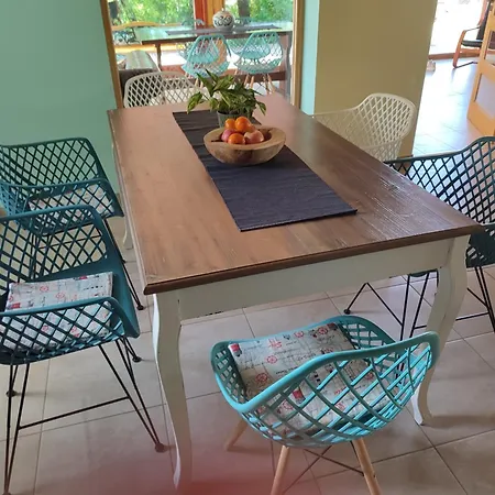 Cinegefeszek Nyaralohaz Holiday home Siofok